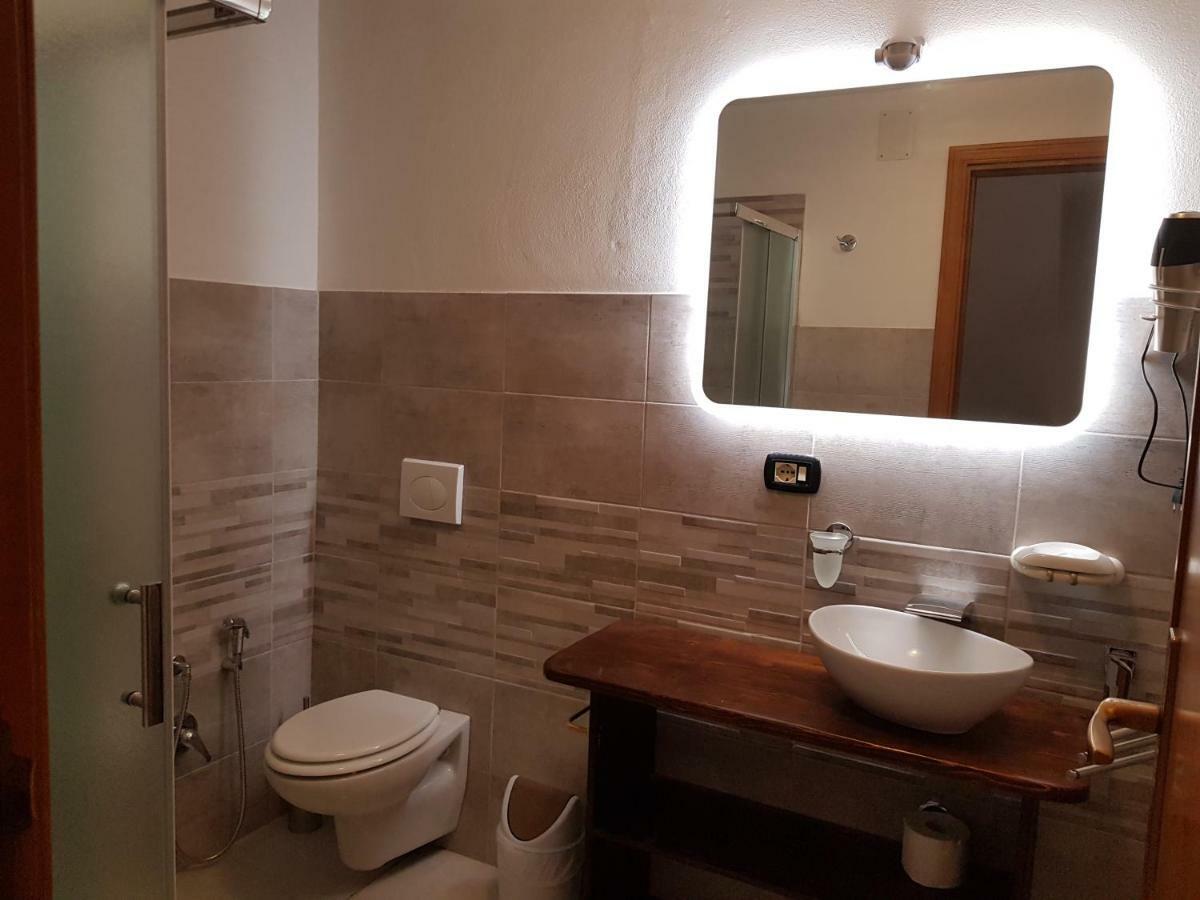 Casa Vacanze Valentina Porto Conte Dış mekan fotoğraf